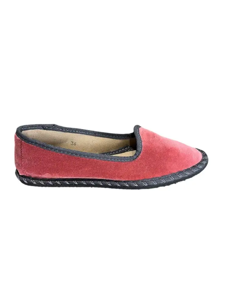Veneciana de terciopelo rosa y contraste gris. Tallas 37 a 42.