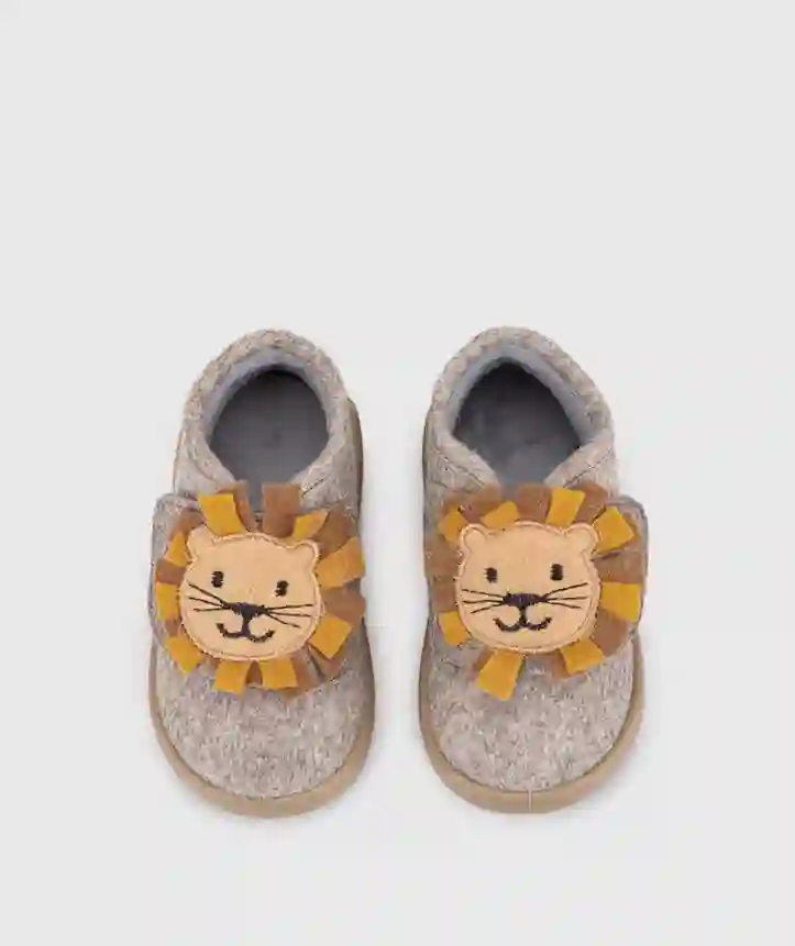 Zapatilla casa respetuosa León