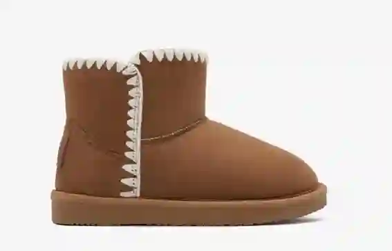 Bota australiana con detalle bordado cuero. Tallas 24 a 38.