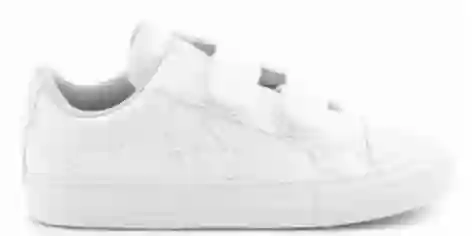 Jugador estrella en piel blanco 2 velcros blanco. Tallas 19 y 24.