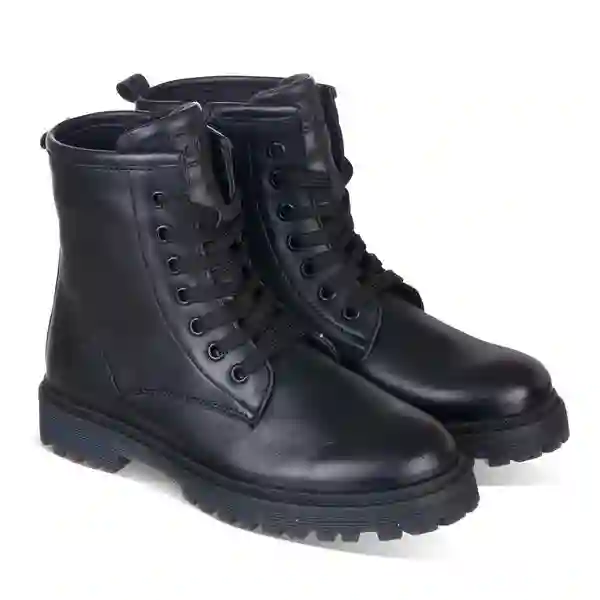Botín de piel negro con cordones y cremallera. Talla 31 a 39.