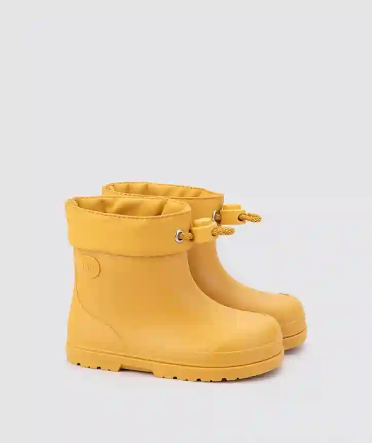 Bota de agua Mendi Amarillo. Tallas 20 a 28.