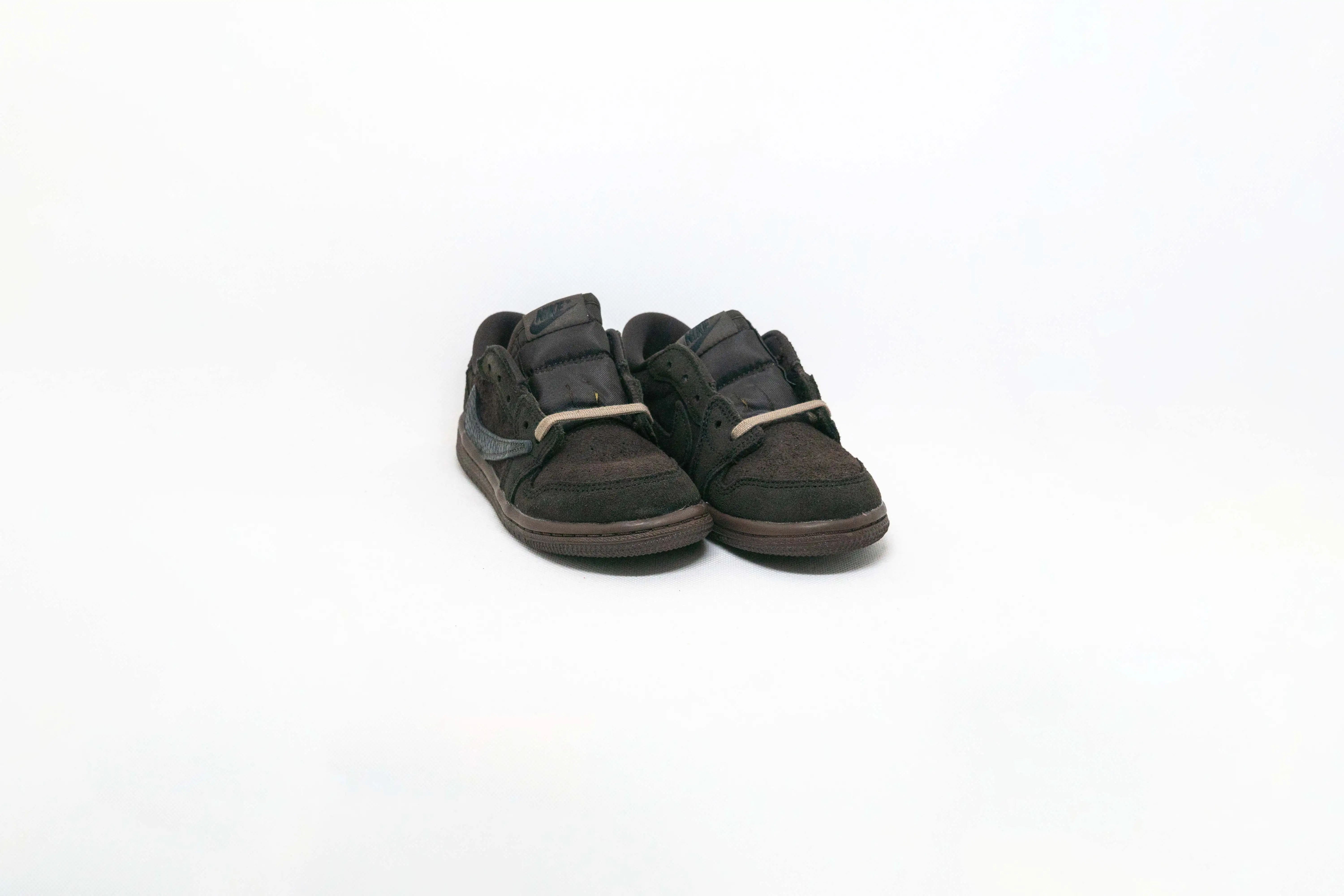 Jordan 1 Low TRAVIS SCOTT VELVET MARRÓN NIÑOS - Imagen 2