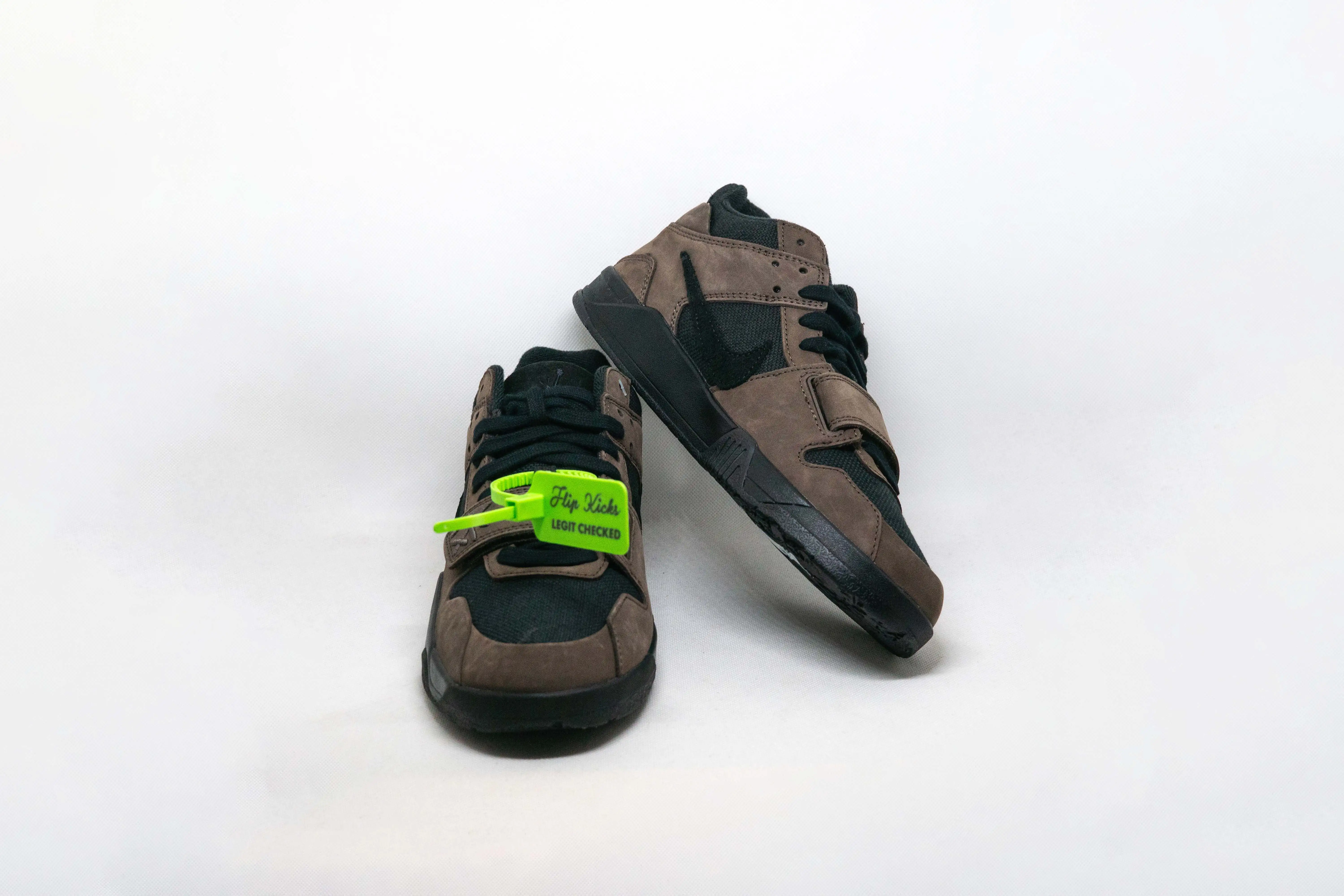 Jordan JUMPMAN JACK TR TRAVIS SCOTT MOCA OSCURO - Imagen 3