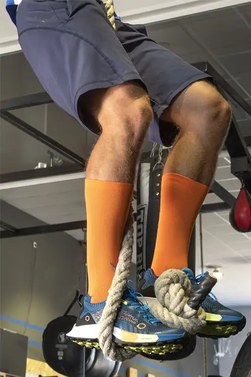 Orange running socks man - Image 2