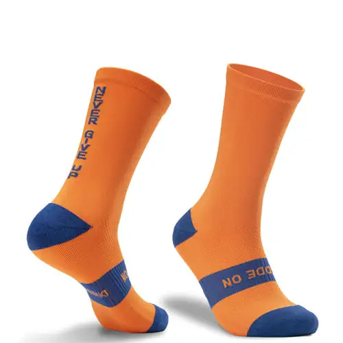 Orange running socks man - Image 5