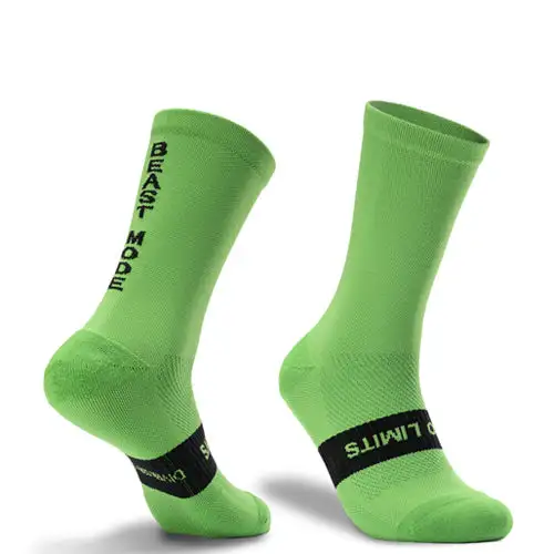 Green running socks man - Image 4