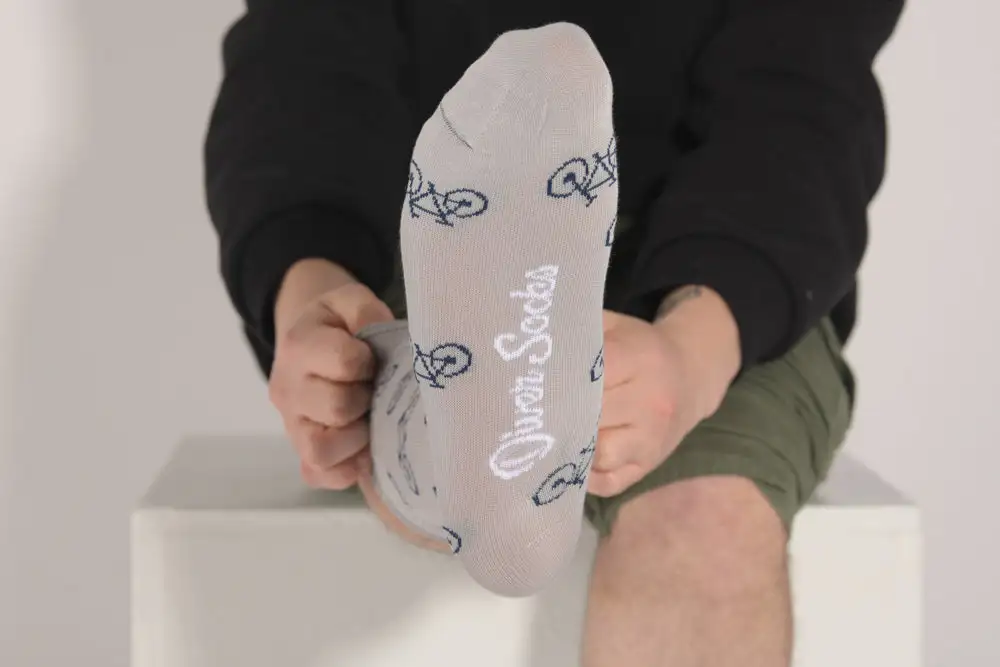 Fun socks with gray bicycle drawing - Image 5