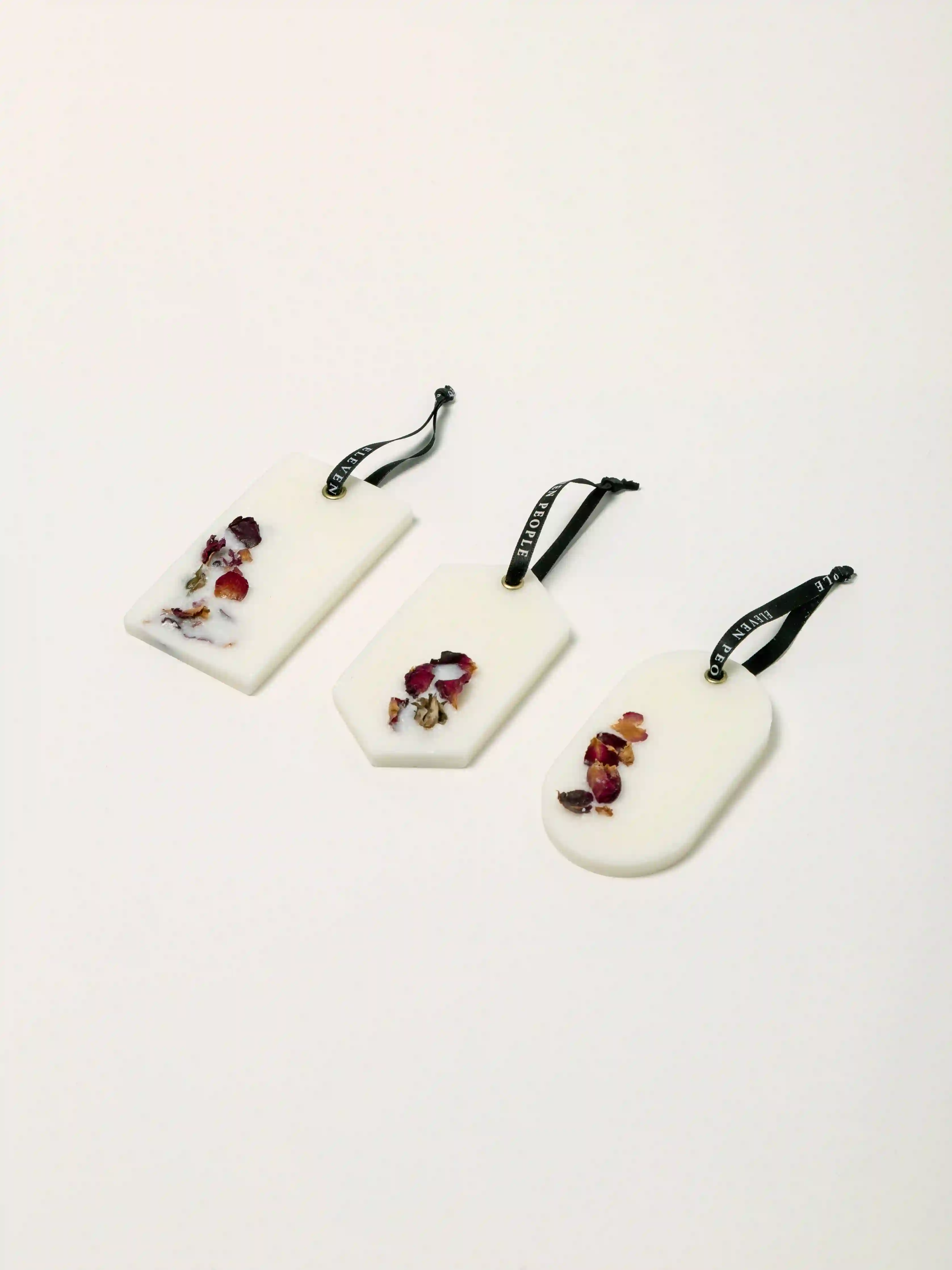 Ambientador sólido artesanal de rosa, geranio y vetiver (pack de 3 ambientadores)