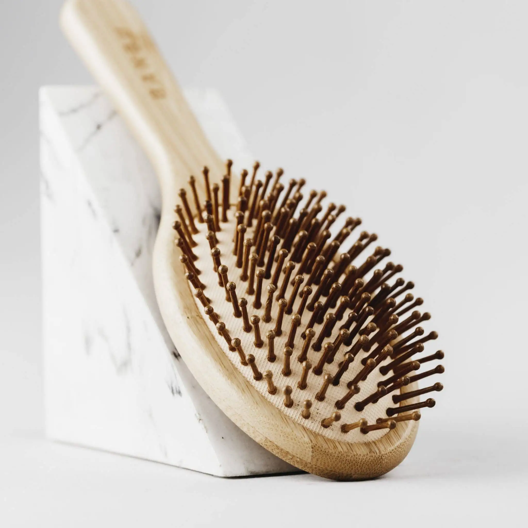 Cepillo de Pelo de Madera de Bambú - Imagen 3