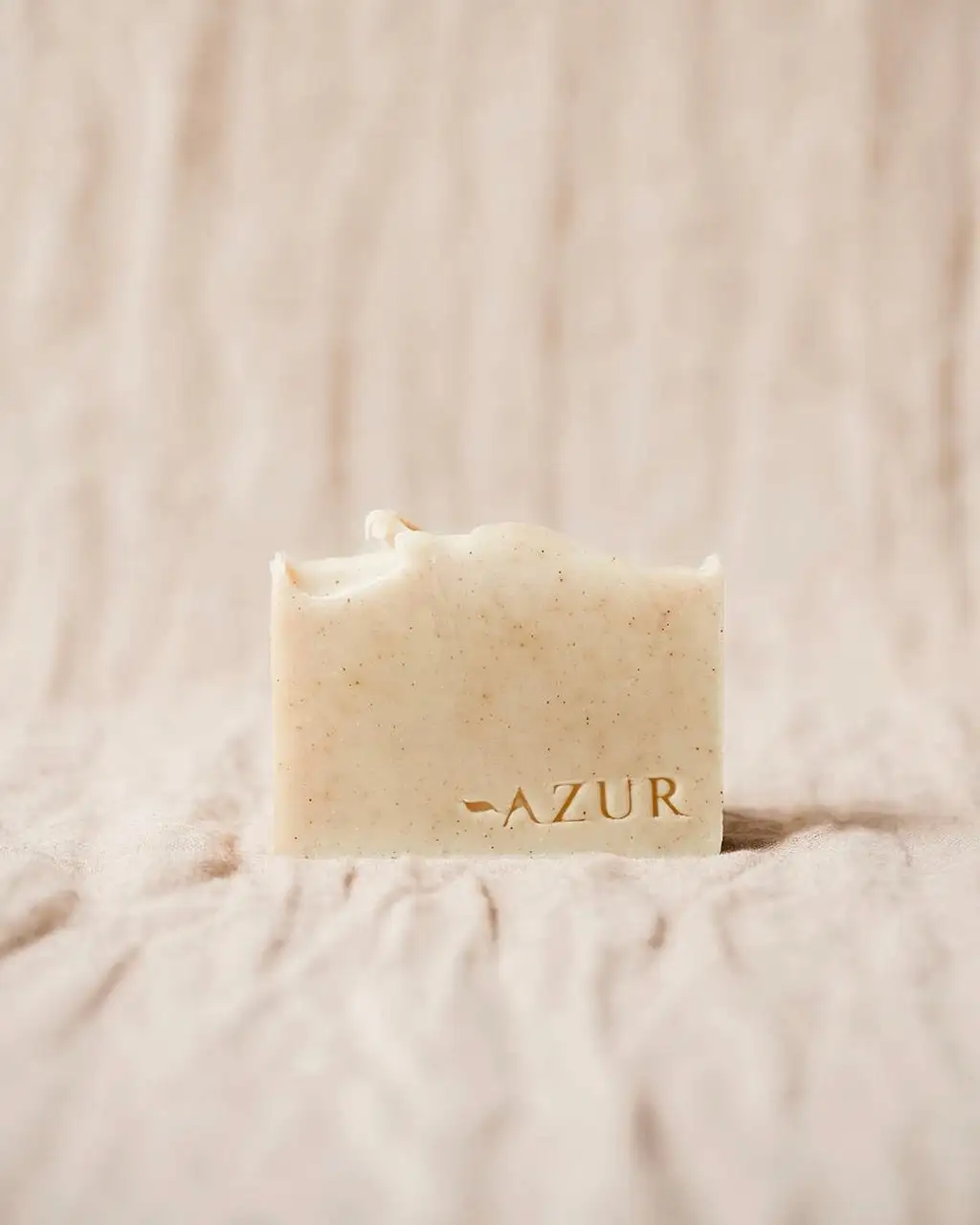 Natural solid shampoo