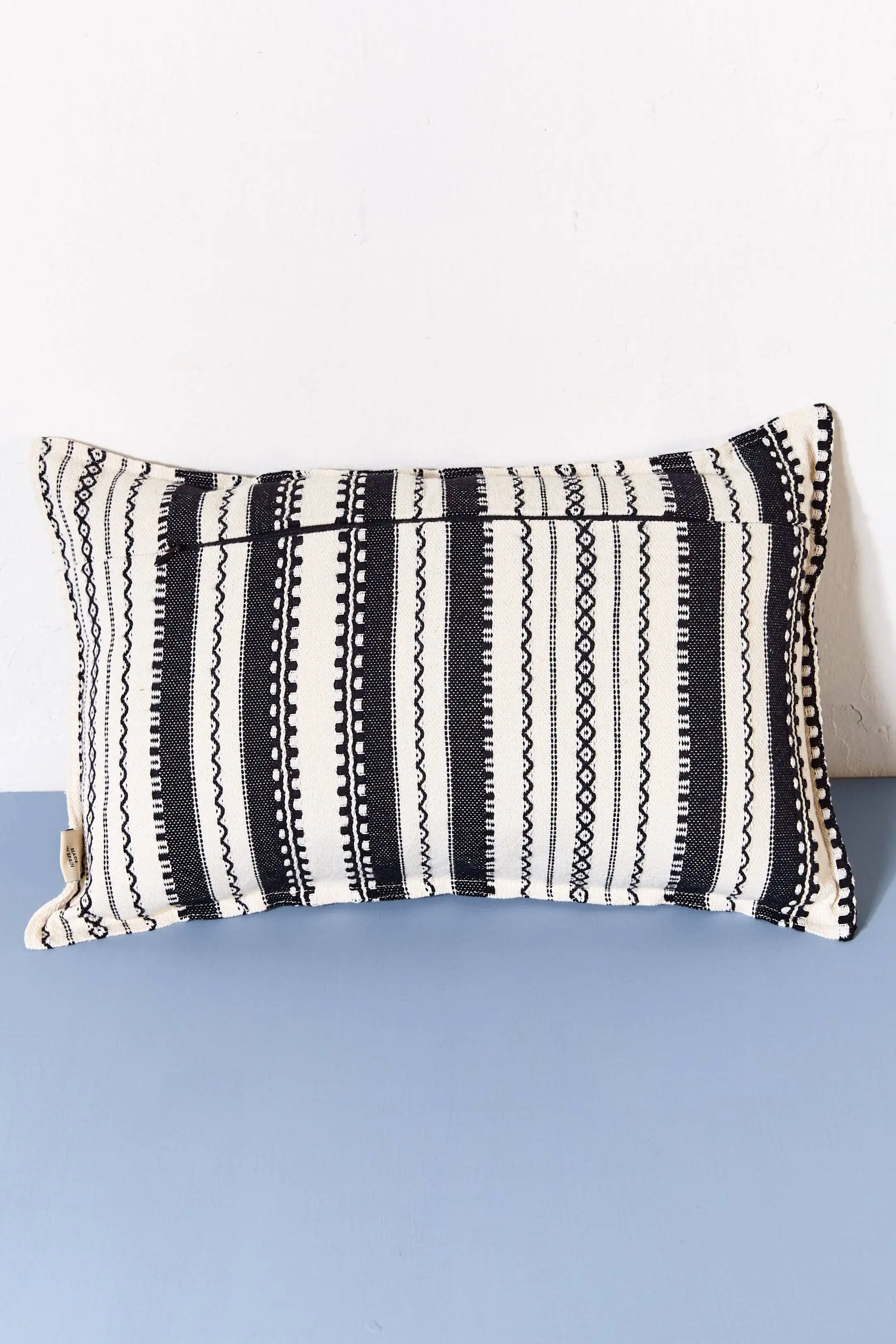 Cojín Alpujarra rayas Blancas y negras 30cmx50cm - Imagen 3