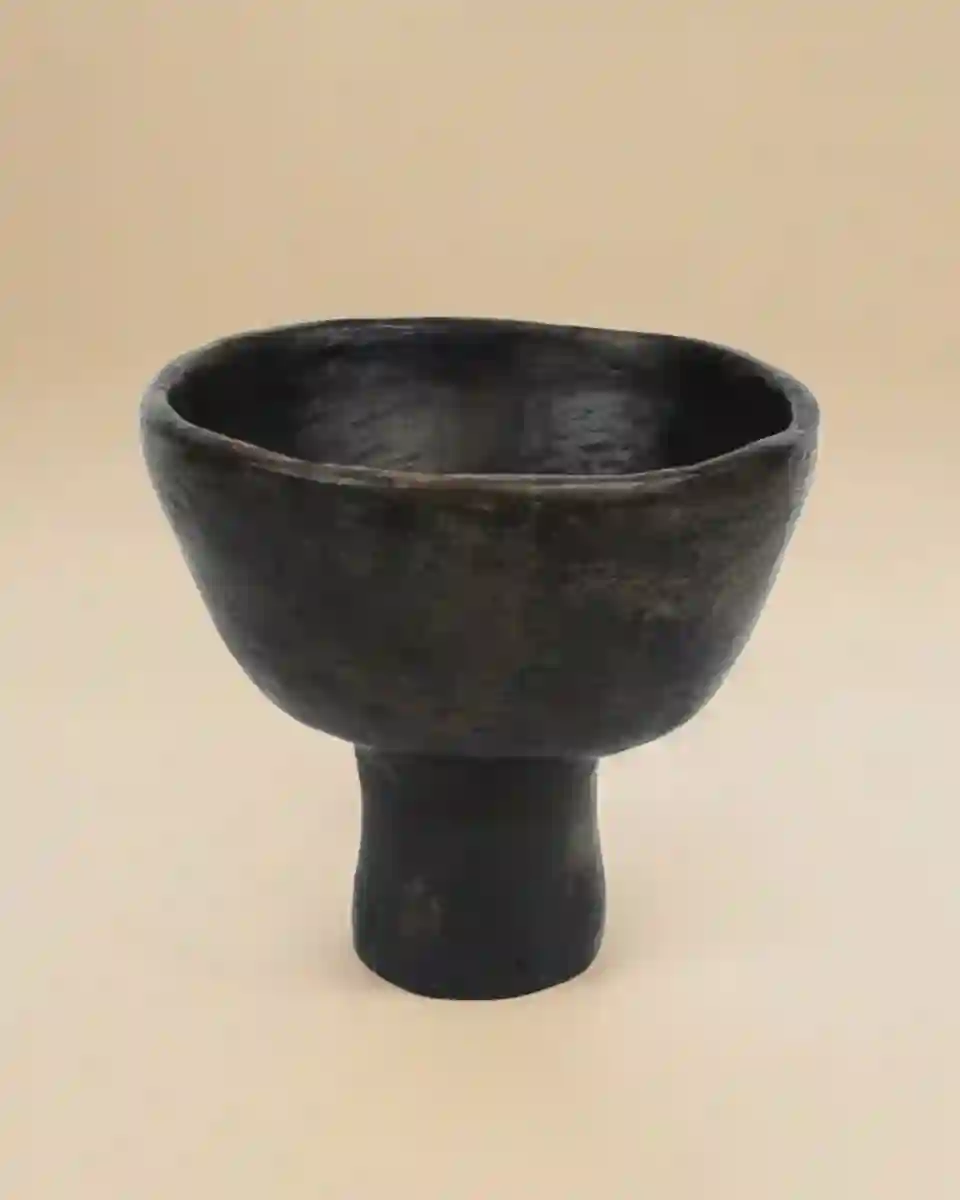 Frutero negro de cerámica  de Sejnane