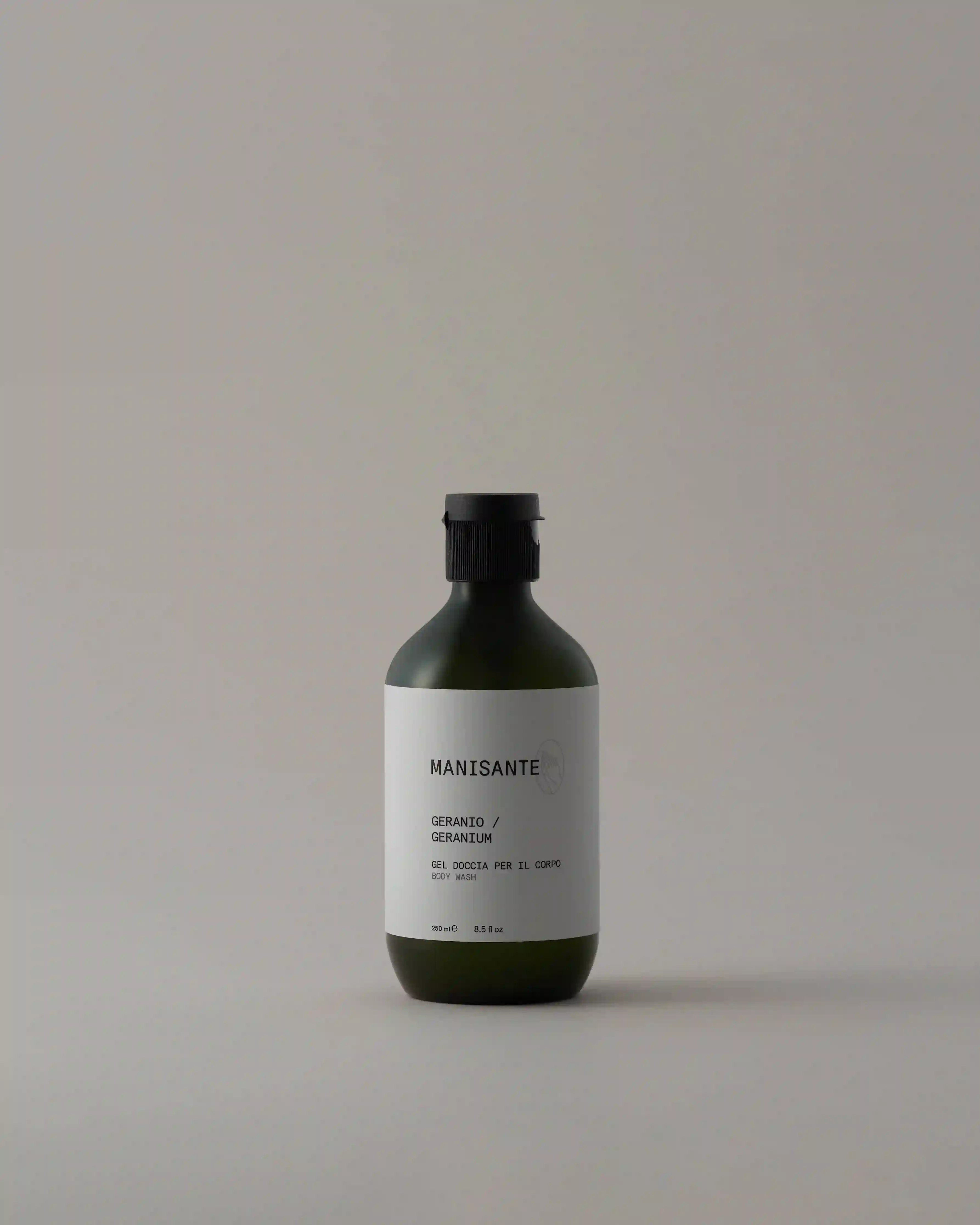 Shower gel with fragrance of geranium, bergamot and mandarin.