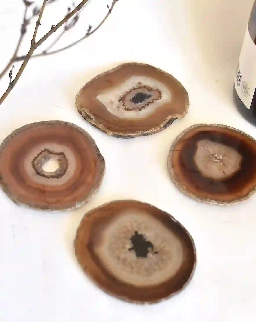 Set of 4 brown agate.