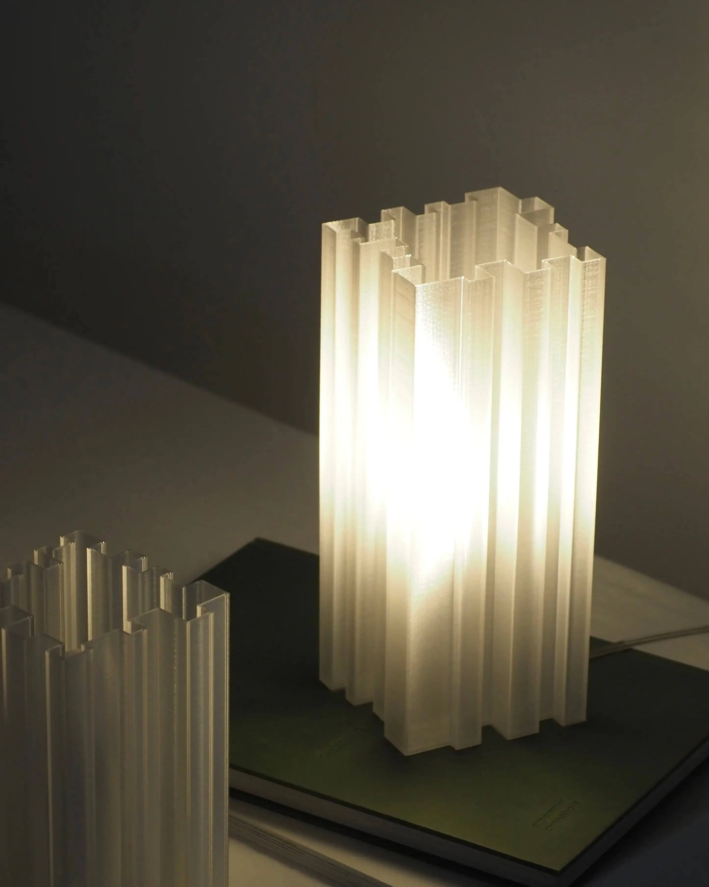 "Orgue" minimalist table lamp