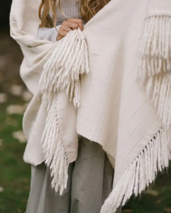Manta blanca de baby alpaca - Imagen 5