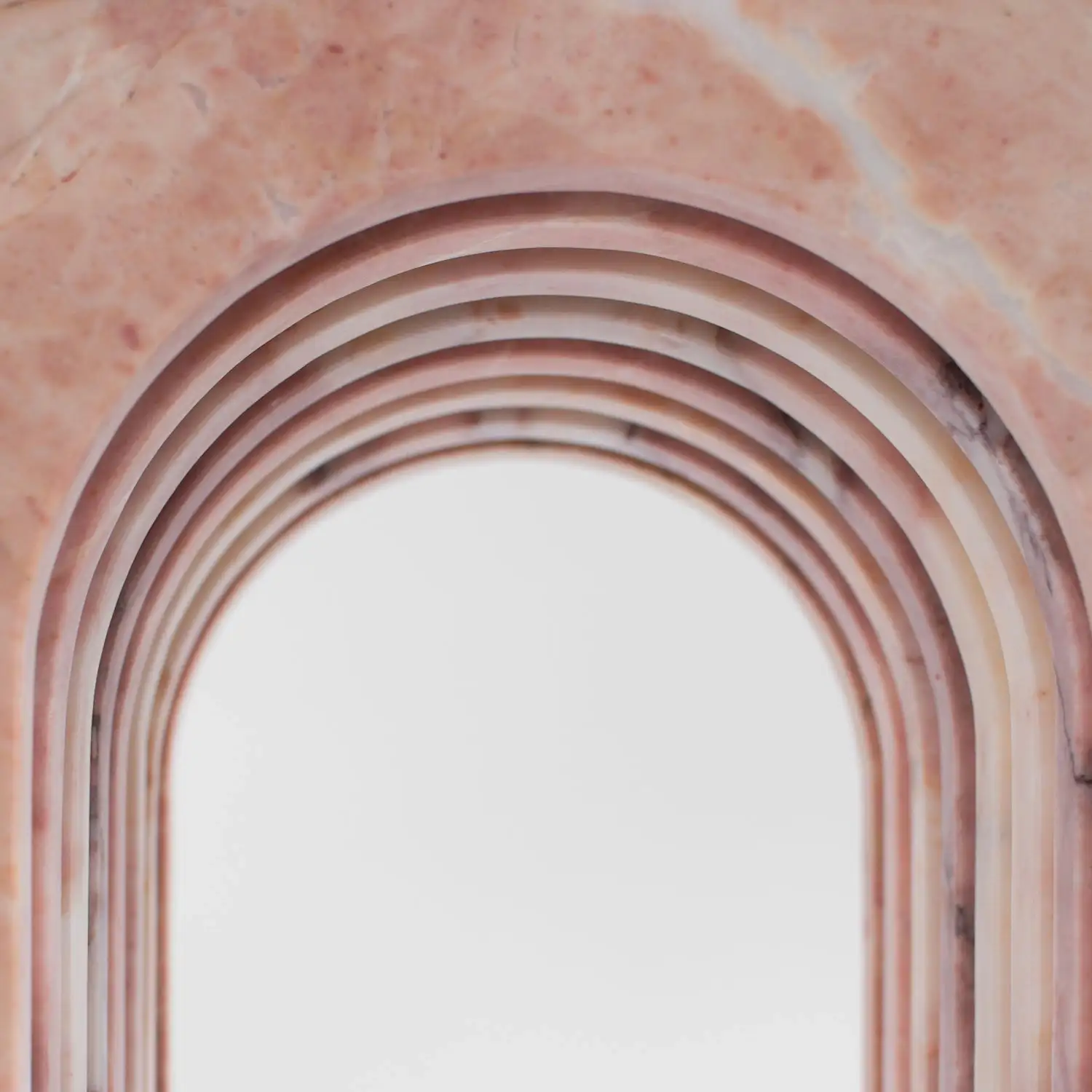 Mesa auxiliar rosa de mármol - Imagen 4