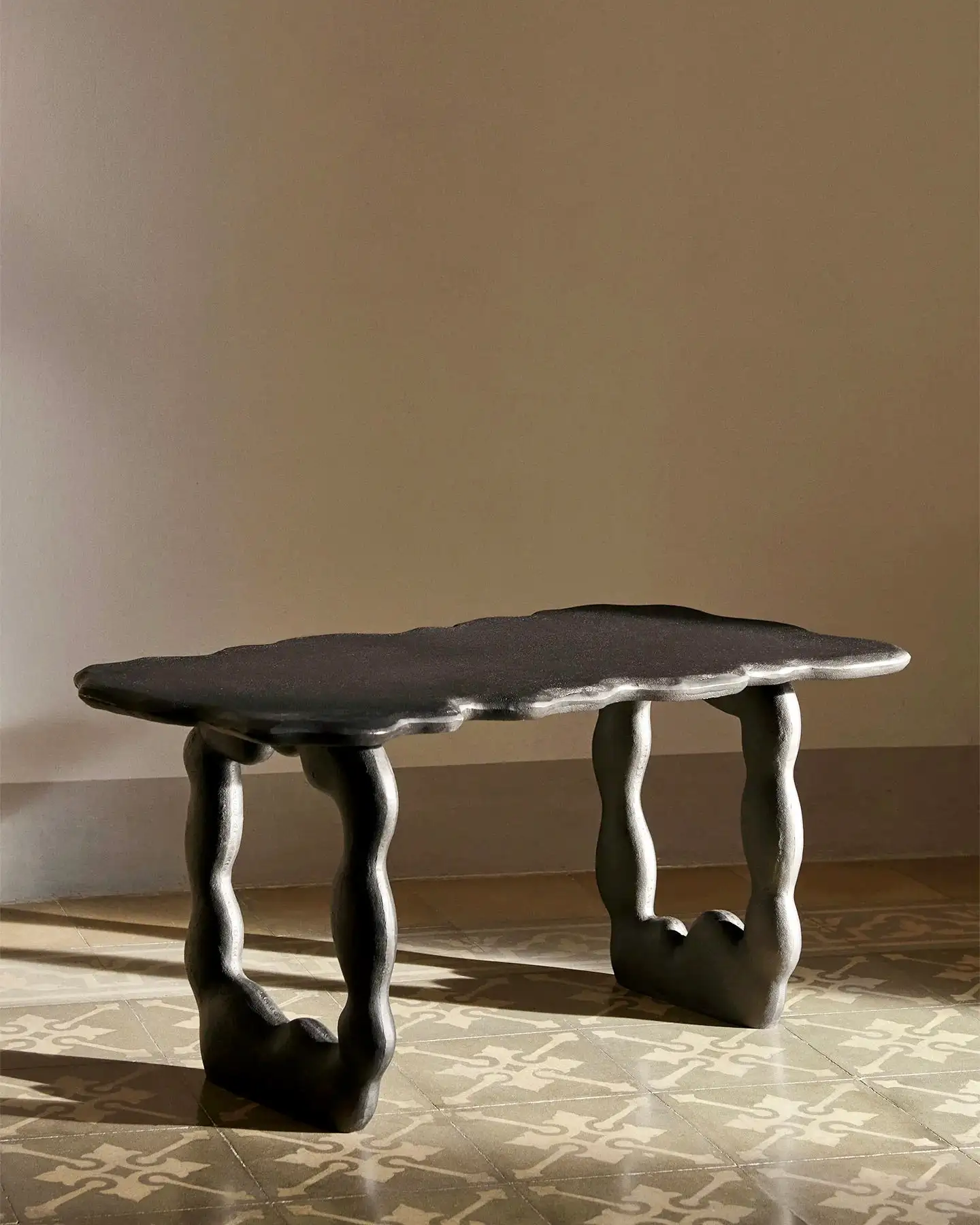 Sculpture table