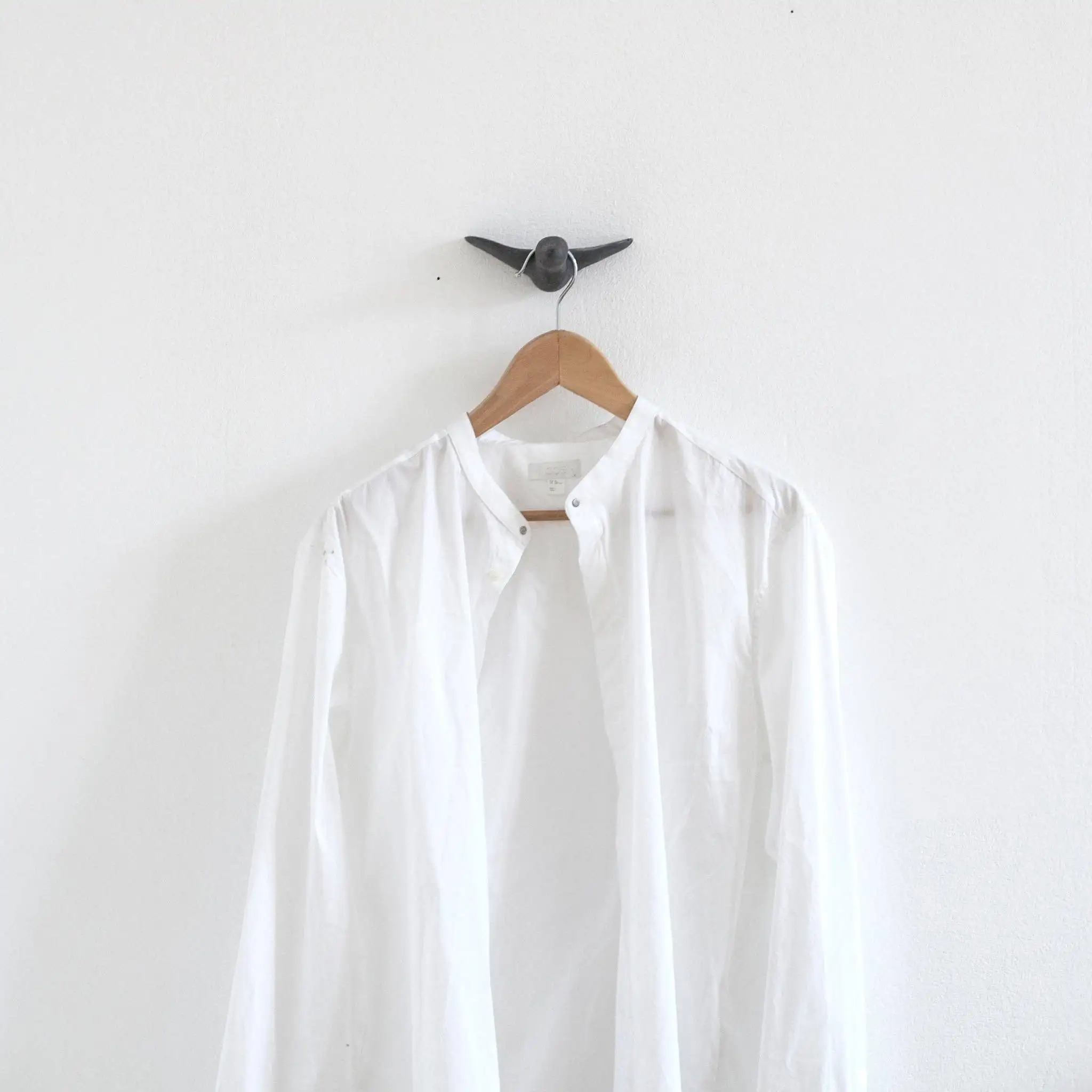 Black concrete wall hangers - Image 2
