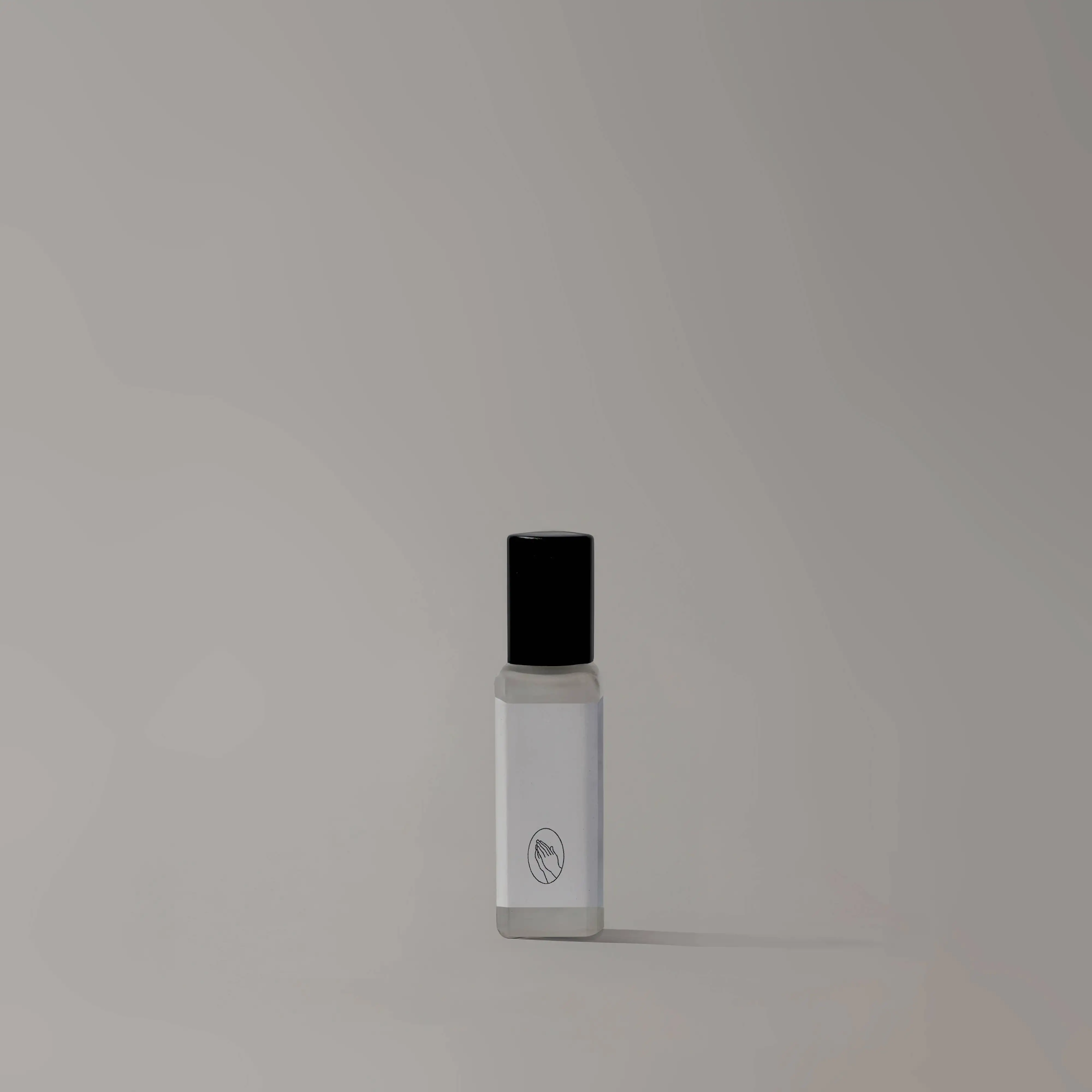 Perfume en aceite de Cuero, tabaco y azafrán - Imagen 2