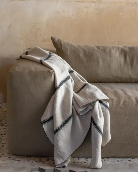 Beige a cuadros - Imagen 2