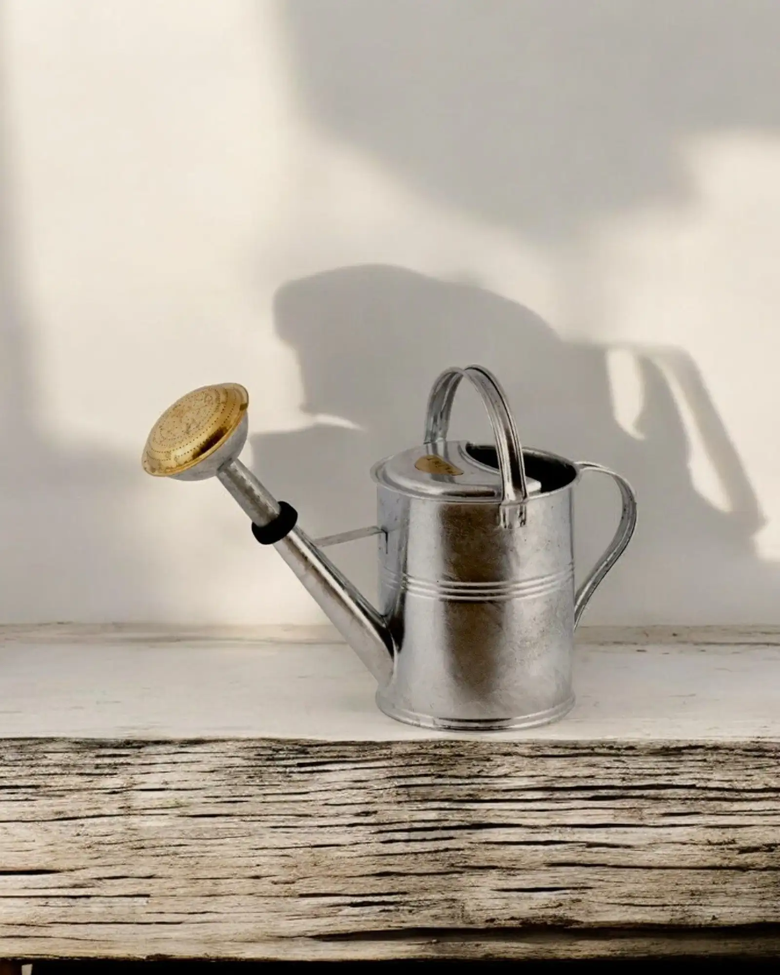 Large shower style of zinc and brass - Image 3