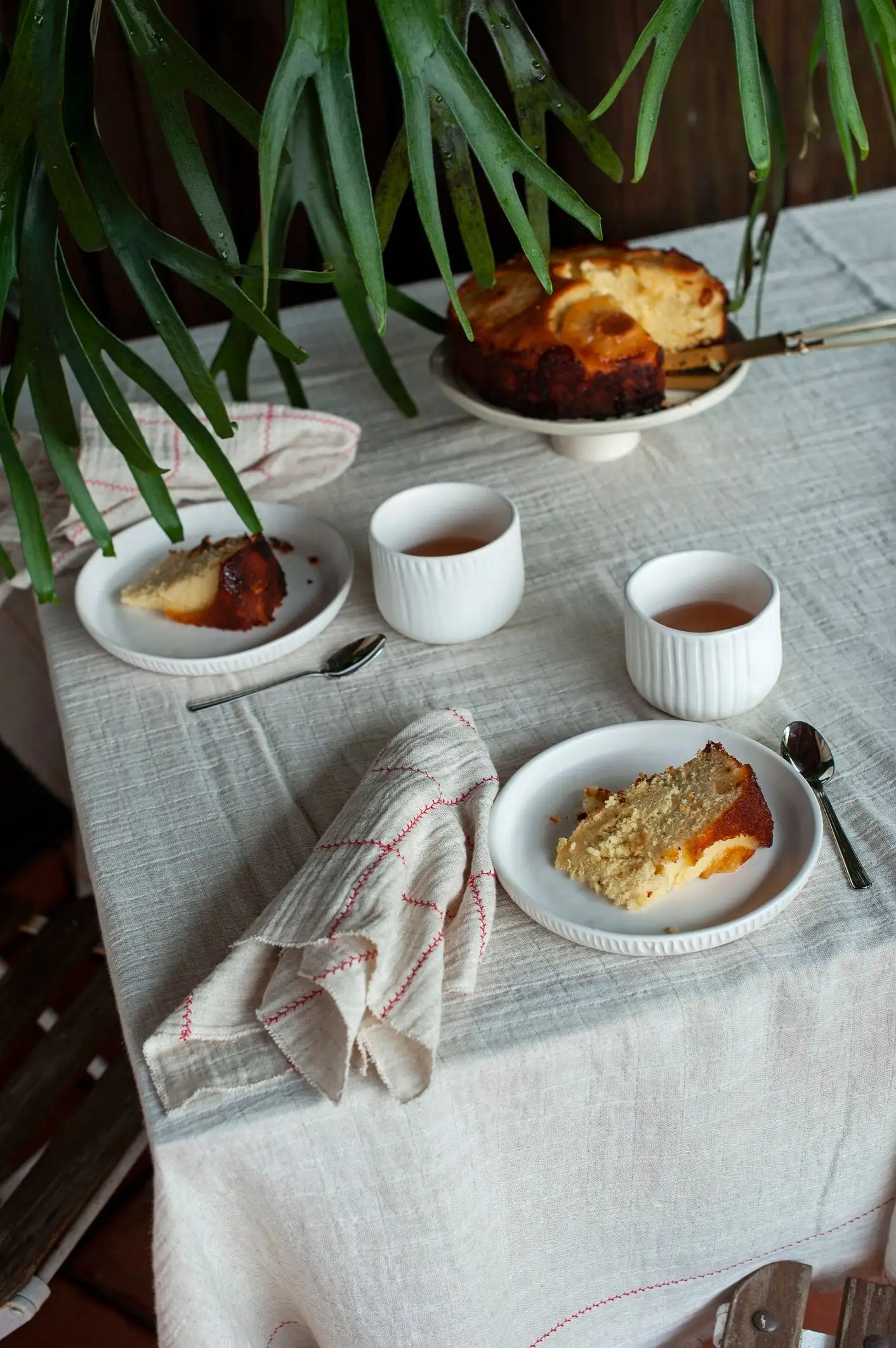 Embroidered fabric napkins (set of 2) - Image 3