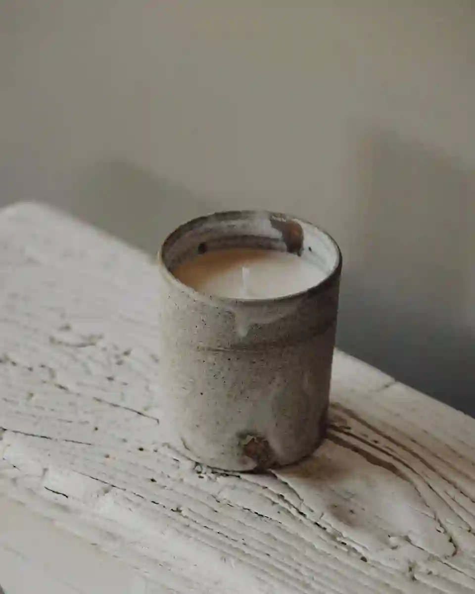 Scented candle under the limits
