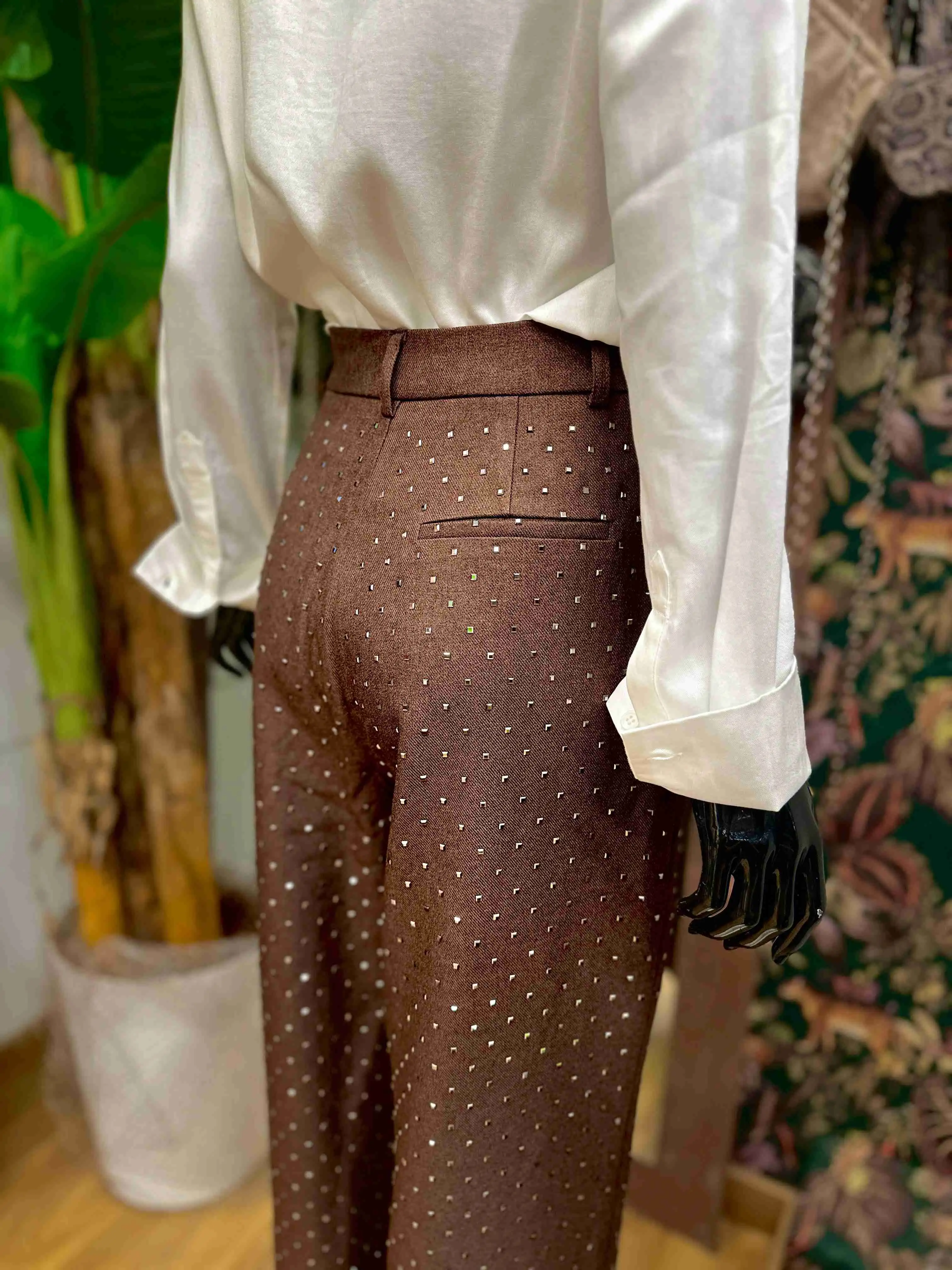 Pantalón de pinza recto con strass - Imagen 2