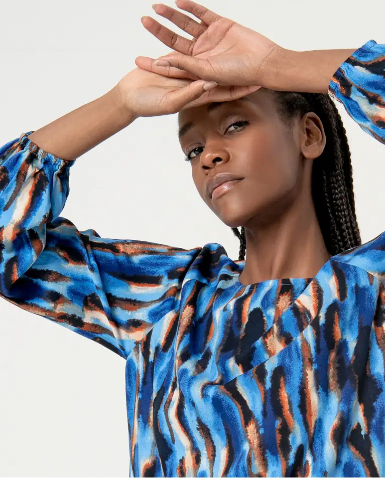 Blusa fluida AZUL - Imagen 3