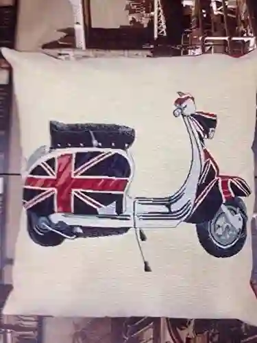 Cojin Vespa 45x45 Con Relleno