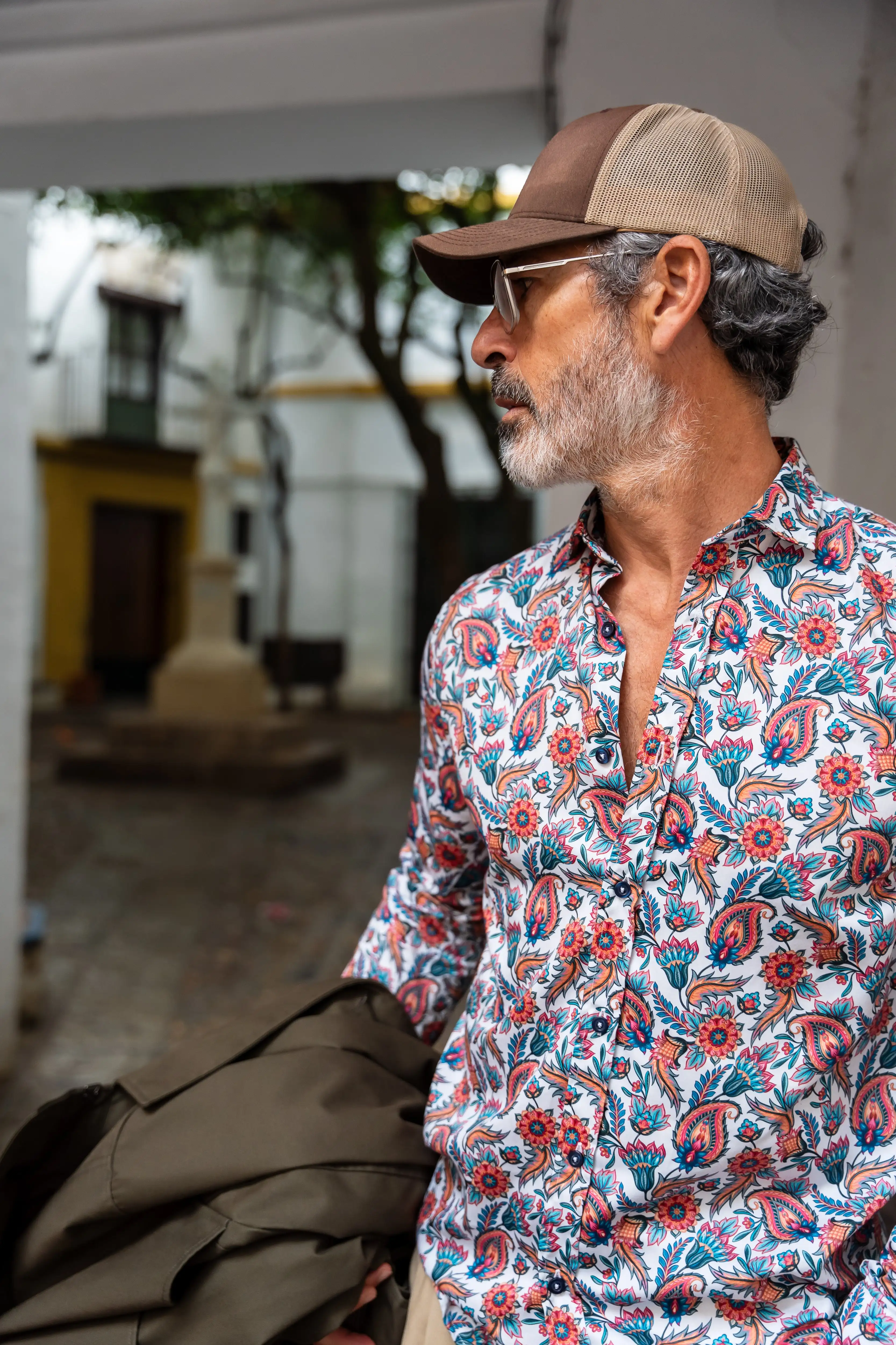 Camisa Monttesco estilo floral étnico - Imagen 2