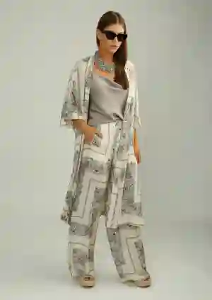 Kimono Alba Conde Print Pico Escote