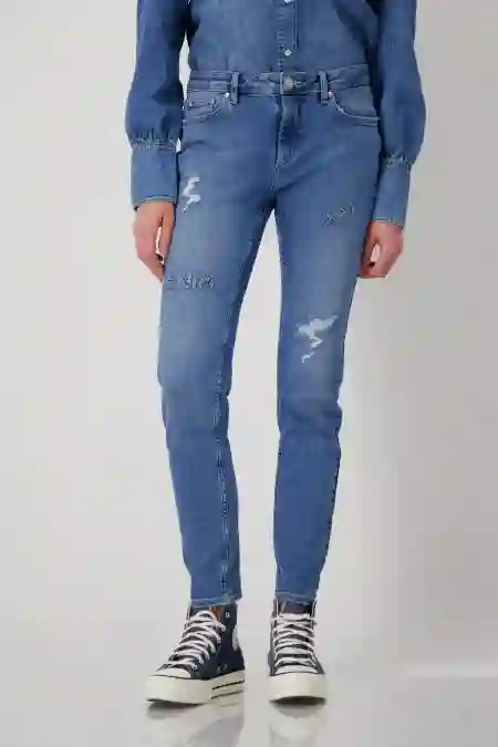 Monarch pants with embroidery