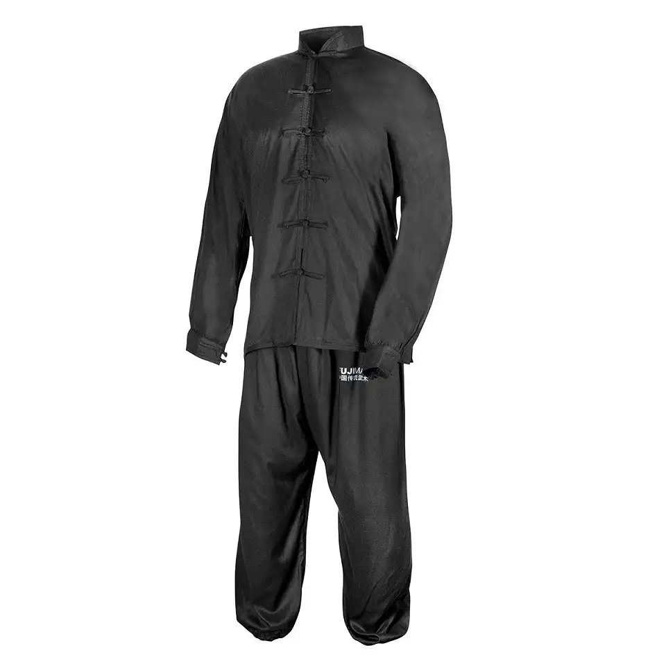 Traje de Tai Chi entrenando fujimae