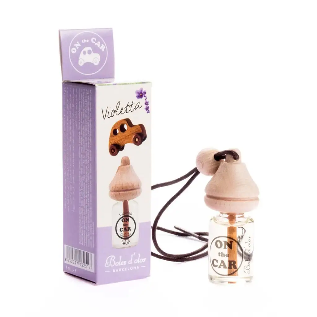 Boles d'olor-Violetta-On the car