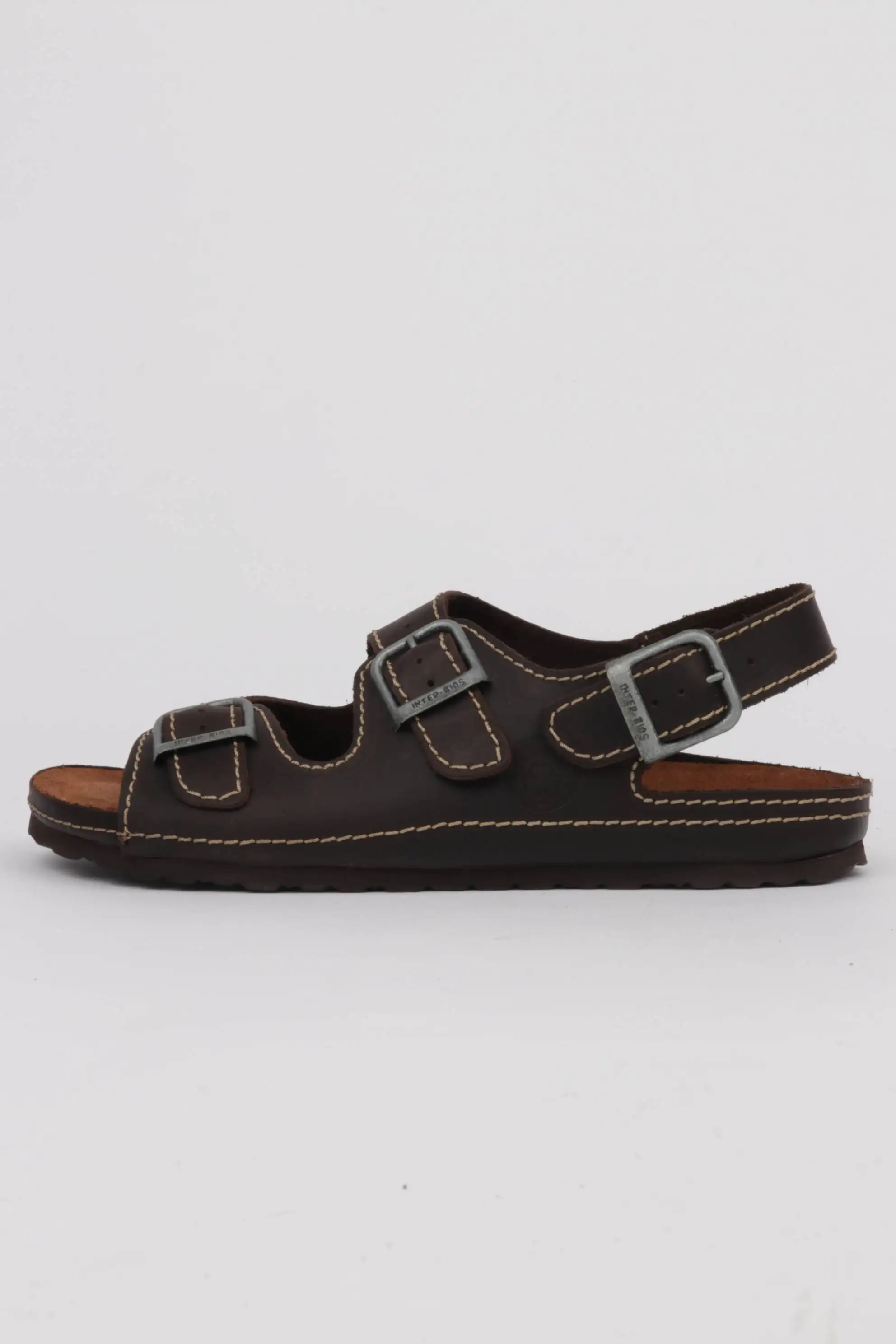 Sandalias interbios hombre diseño tres hebillas color marrón