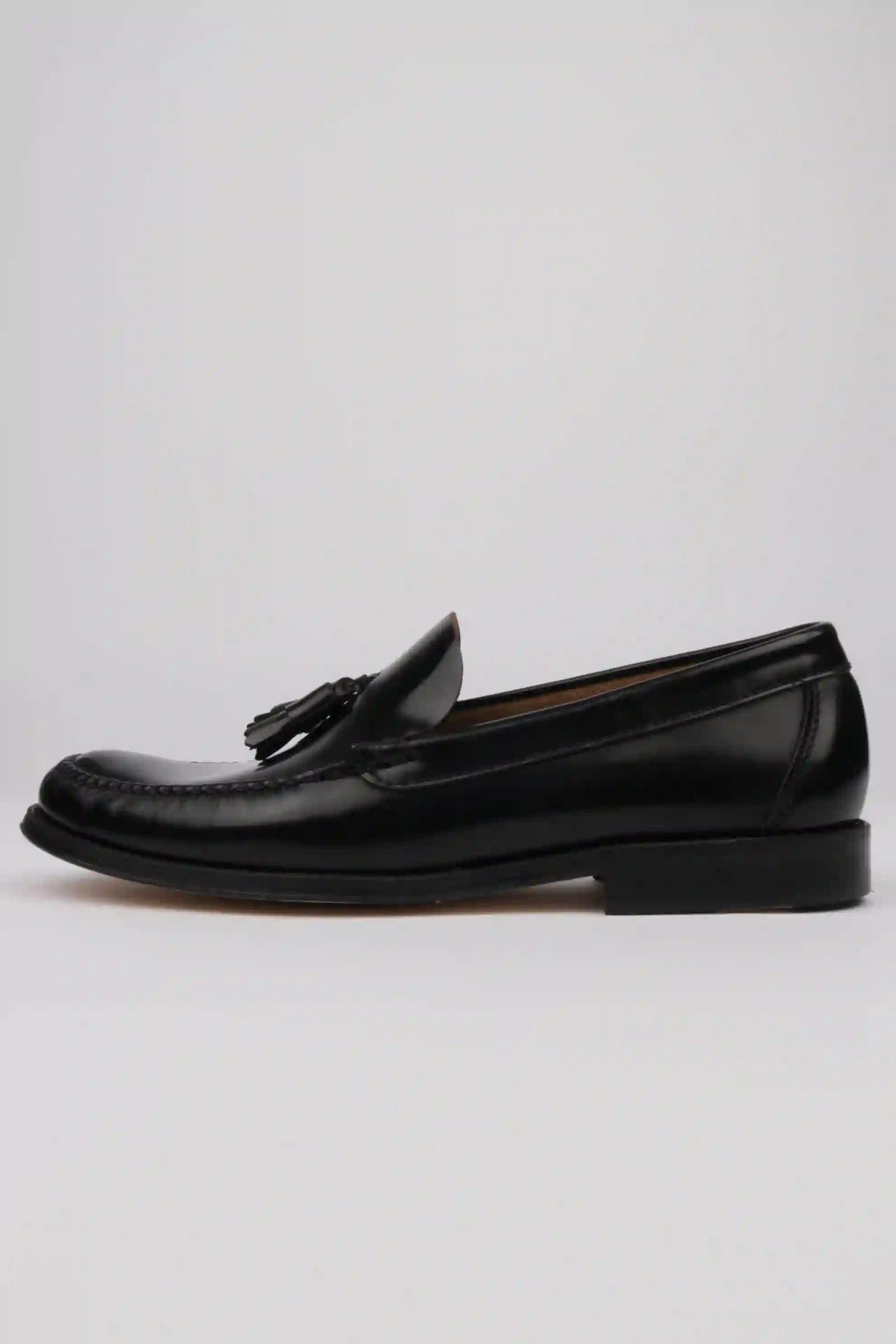 Zapatos Castellanos Negros Con Borlas Edward's Cosido Entrecarne