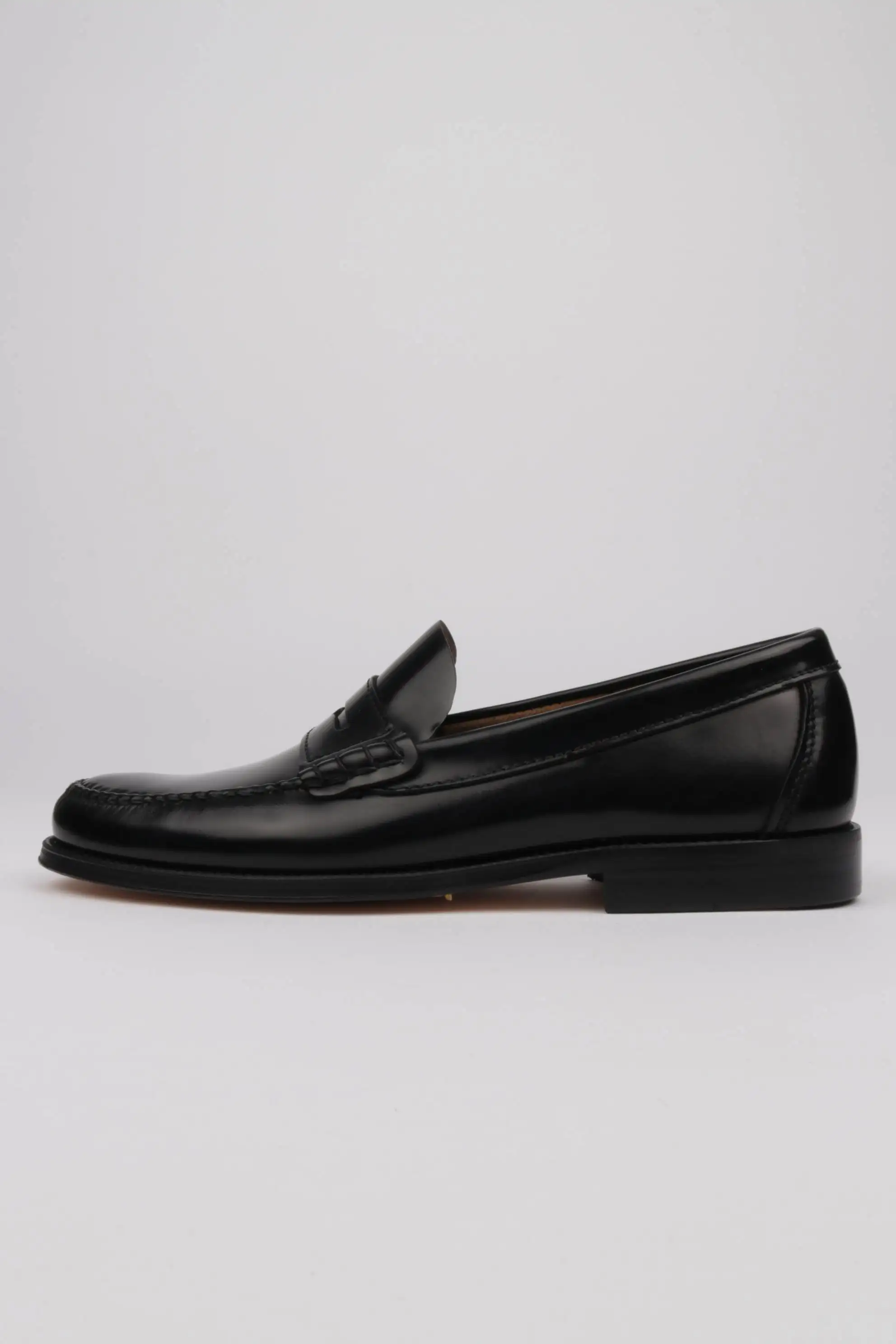 Zapatos castellanos negros Edward´s cosido entrecarne