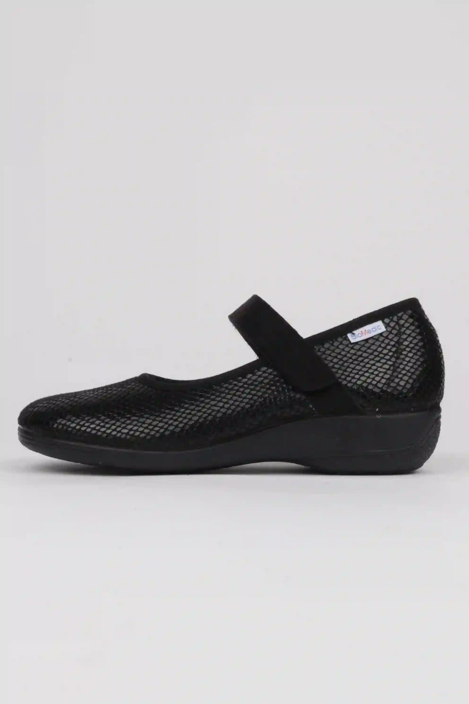 Zapatillas Biomedic® Estilo Mercedes Ancho Especial Color Negro