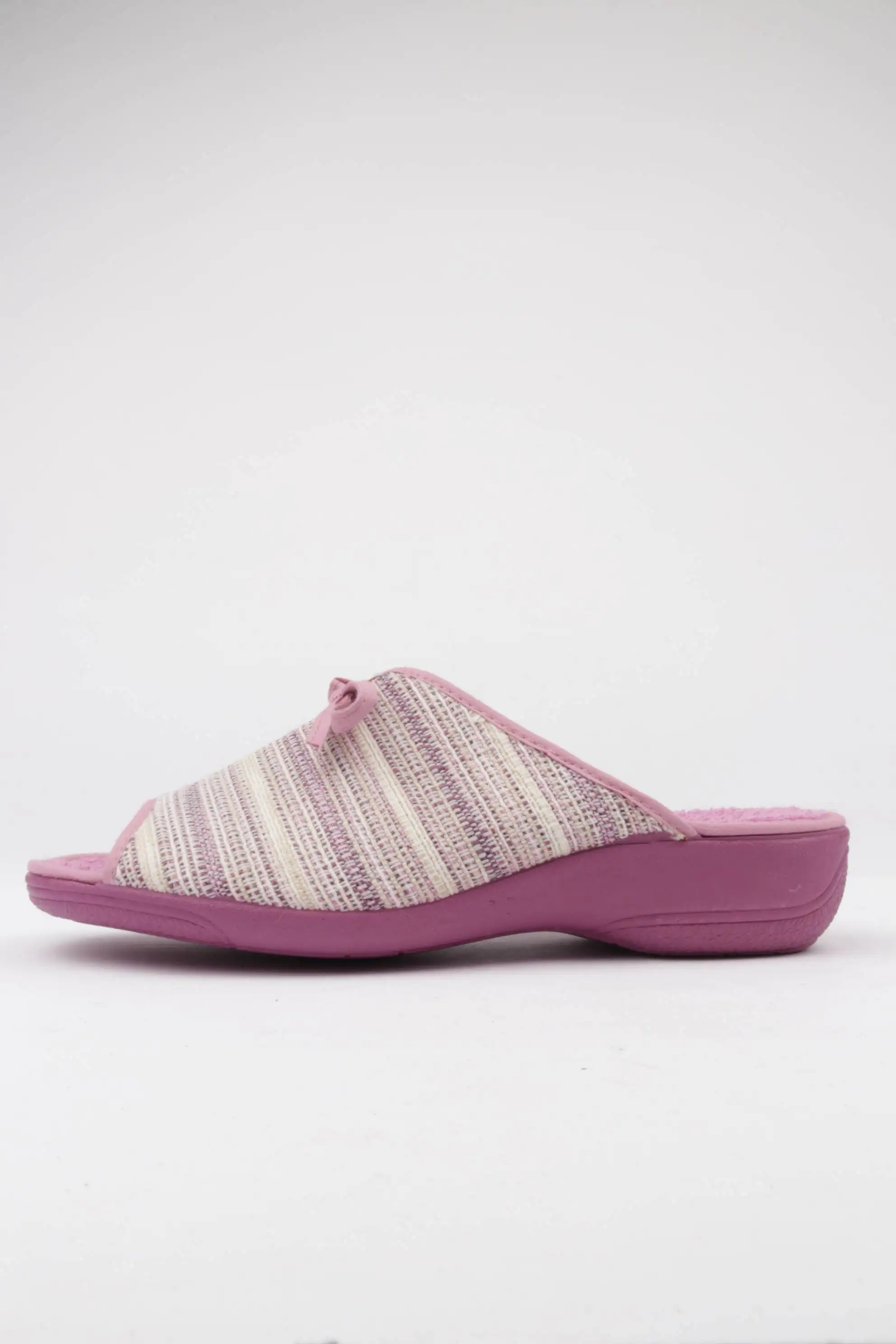 Zapatillas Cuña Color Violeta Con Rayas y Lazo