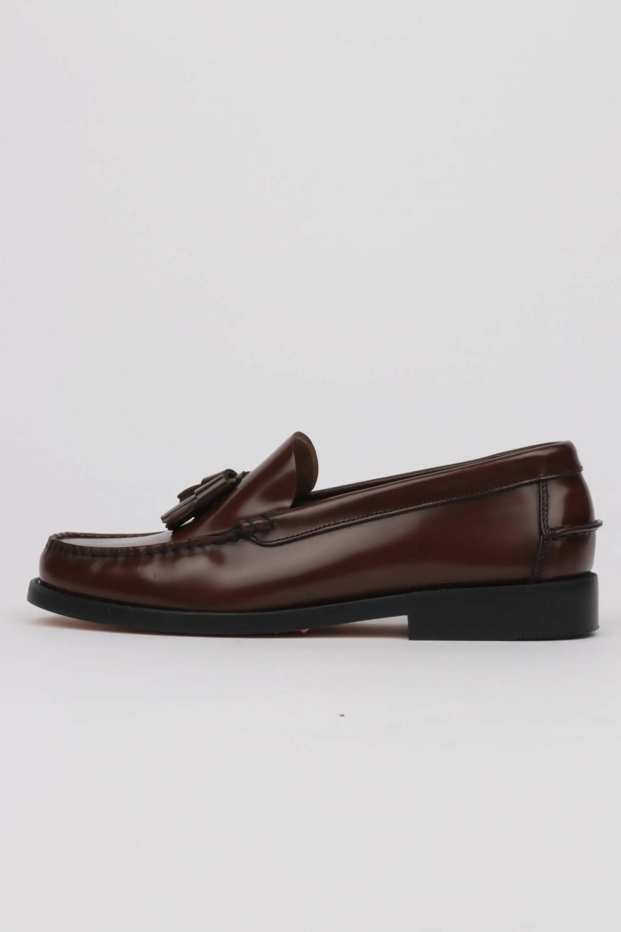 Zapatos Castellanos Borlas Marrones Edward's