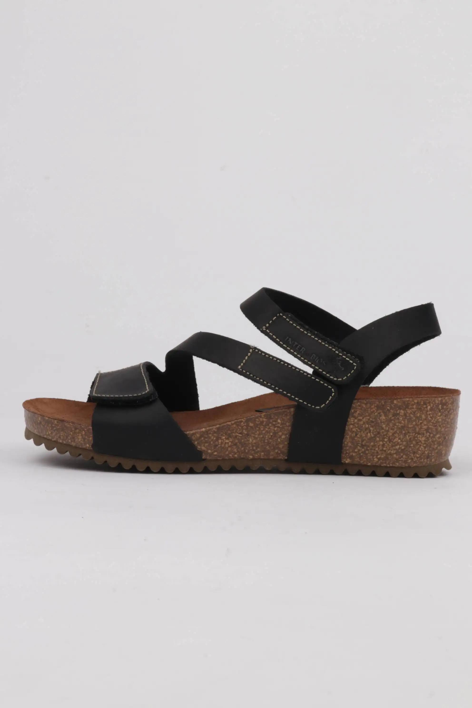 Sandalias negras interbios cuaña detalle velcro