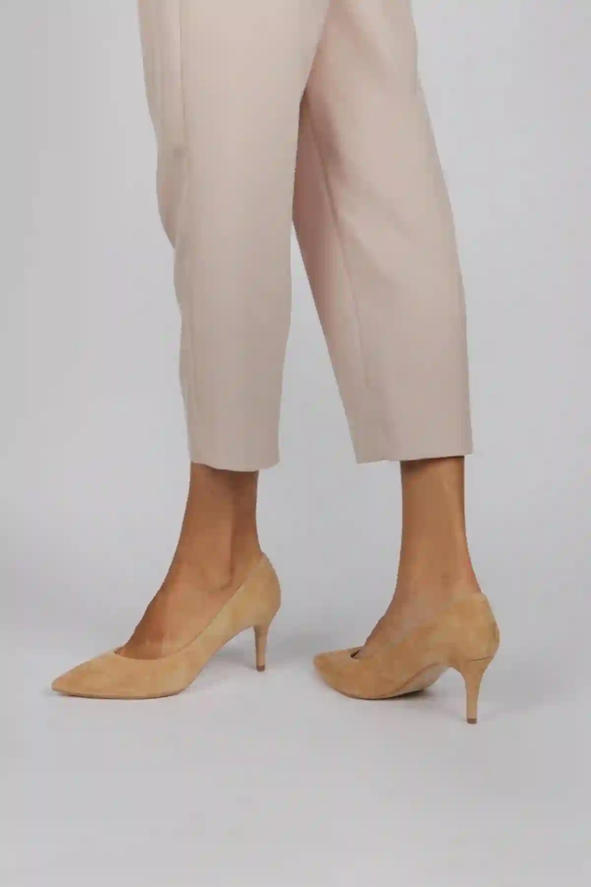 Zapatos Salón Tacón Fino Ante Beige
