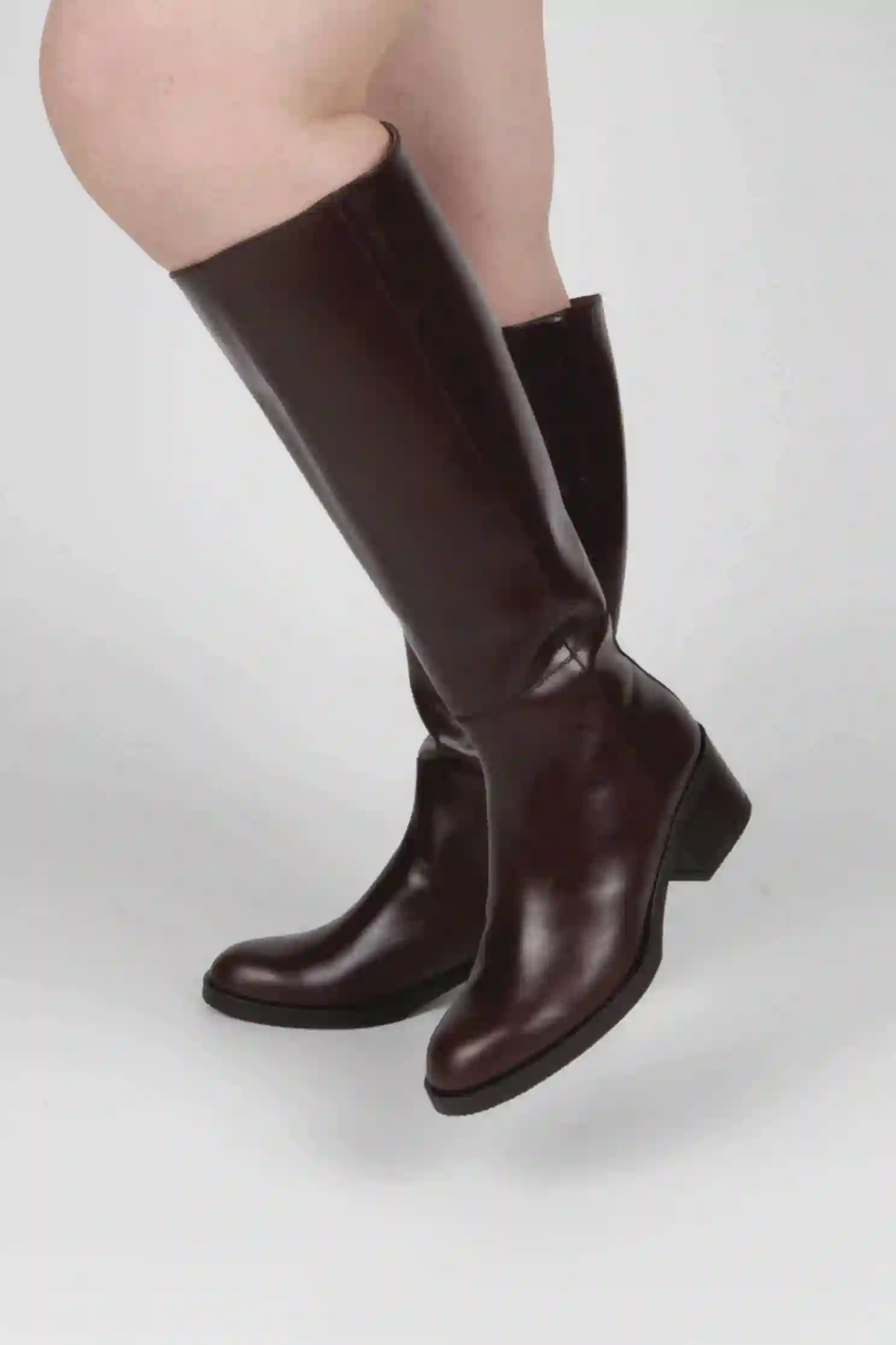 Botas altas marrones Wonders caña ancha