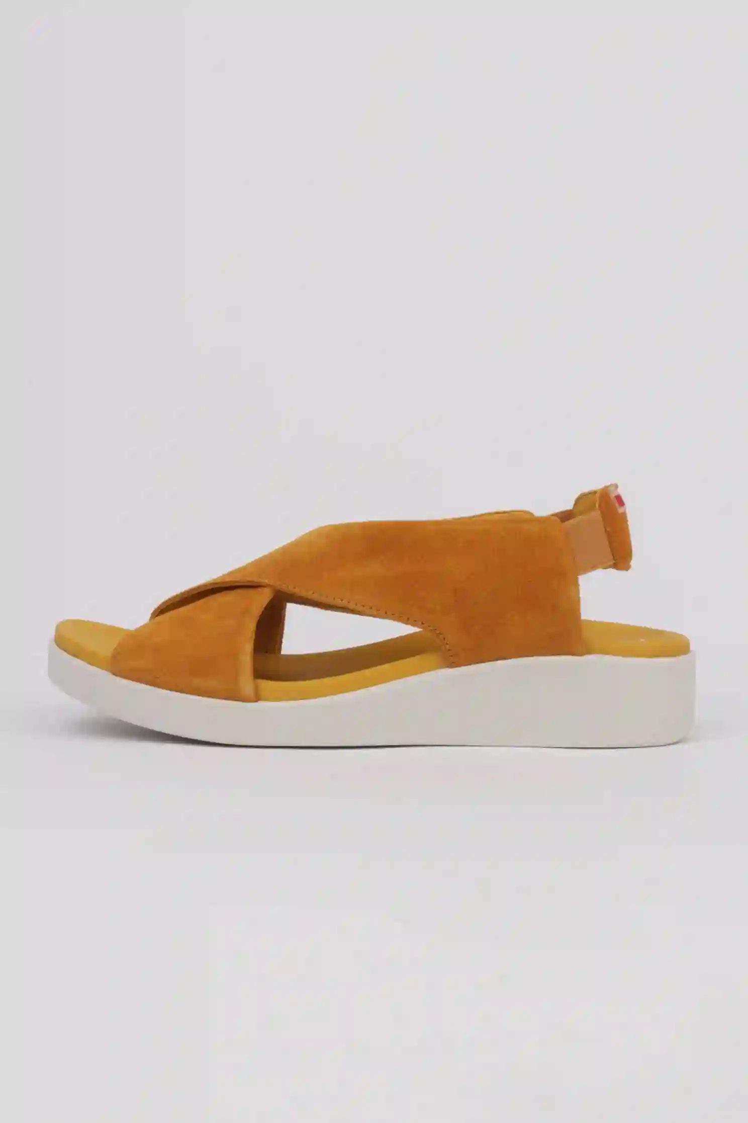 Sandalias comodas mujer color mostaza