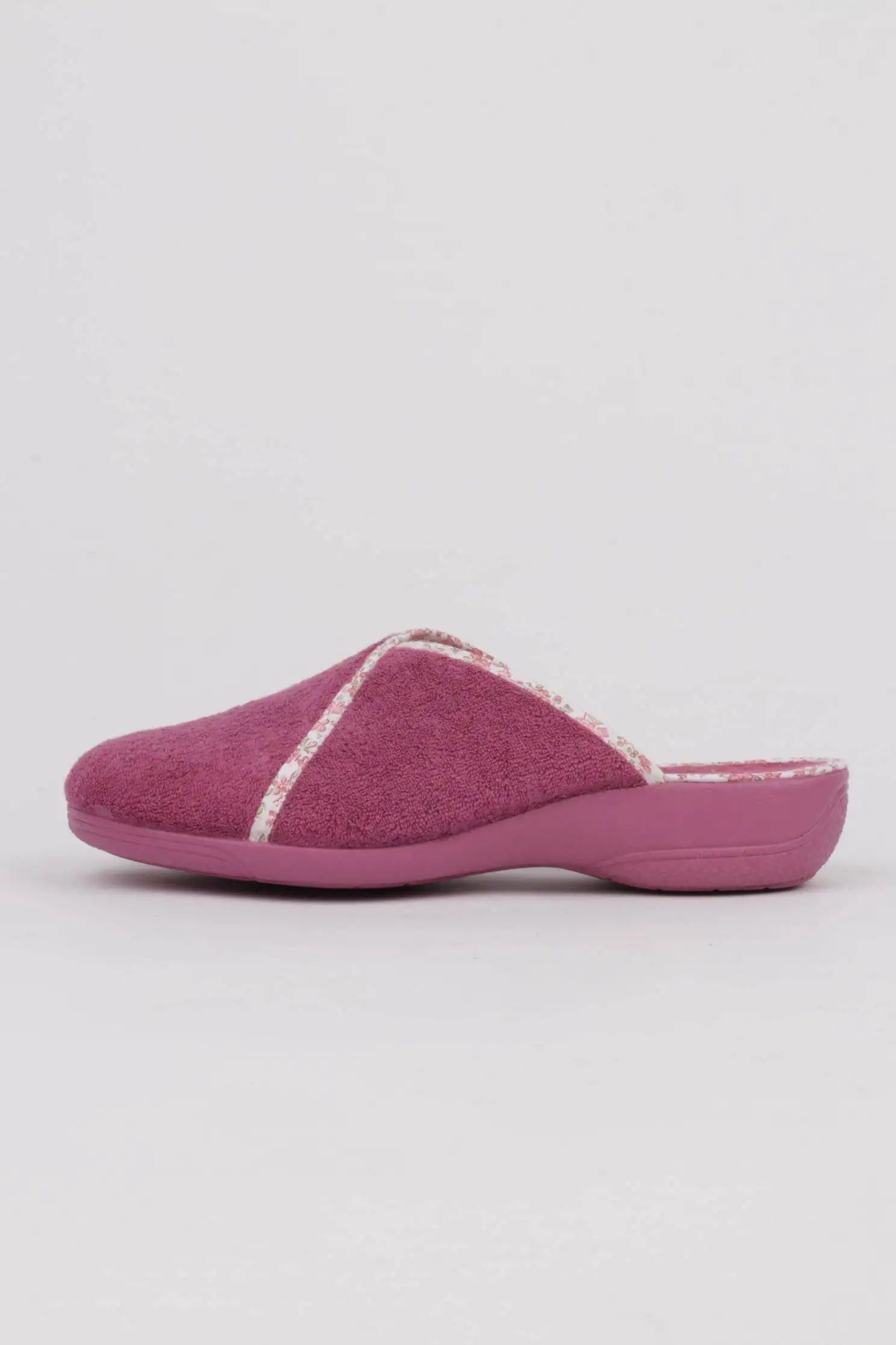 Zapatillas Cuña Color Rosa Detalle Floral