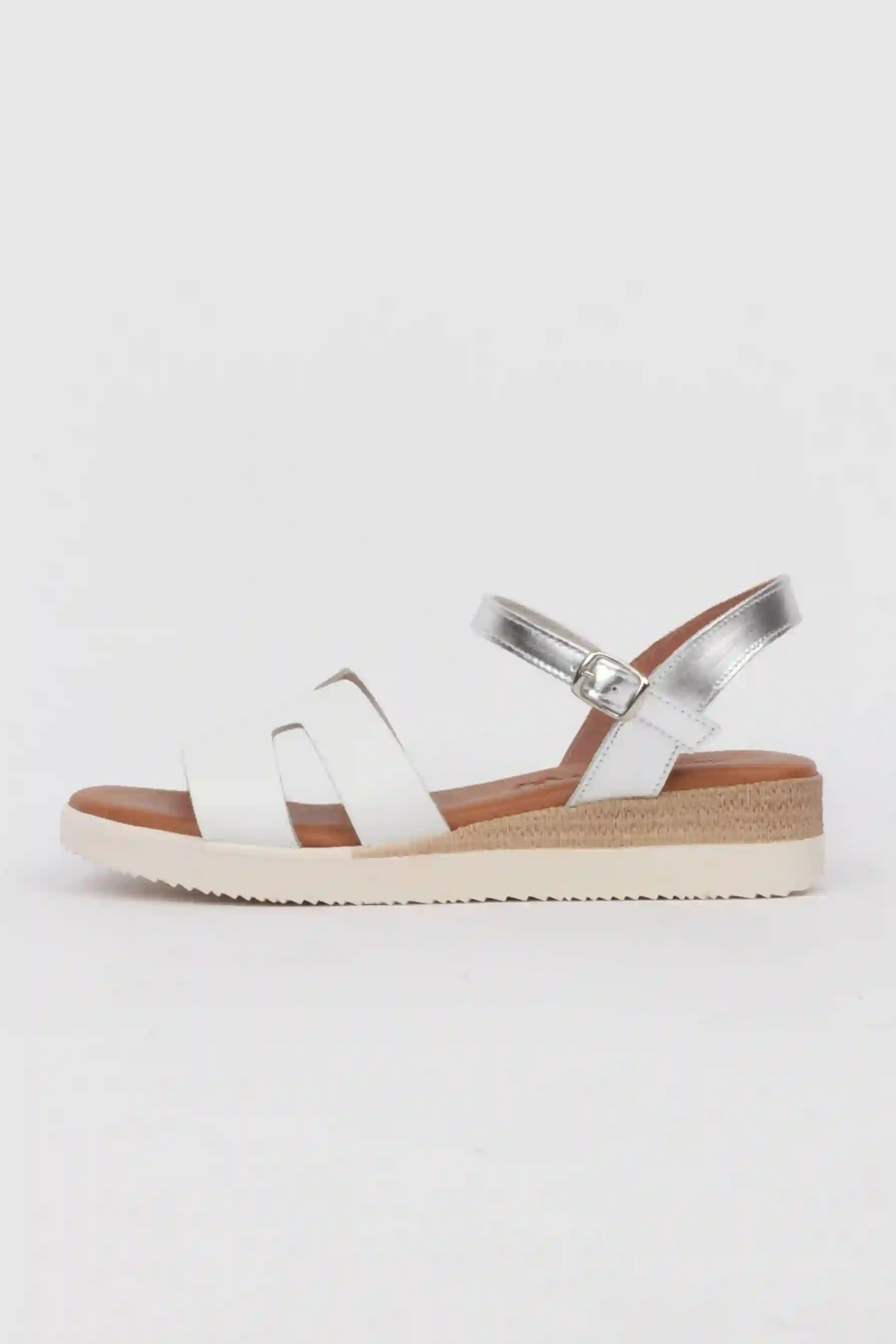 Sandalias Blancas Planos Detalle Plateado