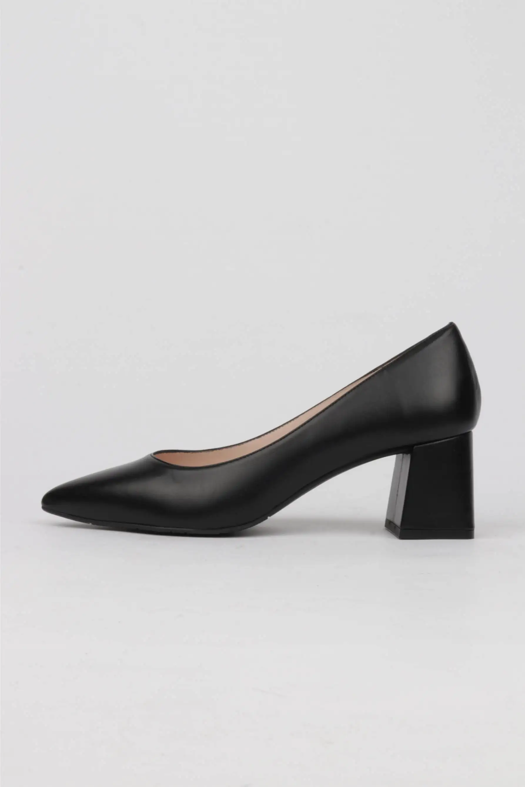 Zapatos Negros Tacón Bajo